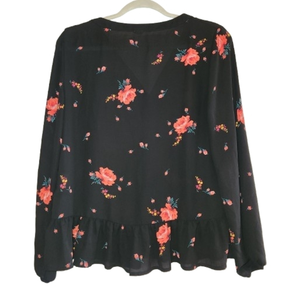 GAP Size S Black/Red Floral V-Neck Ruffle Hem Long Sleeve Top Cottagecore Boho - Picture 2 of 9